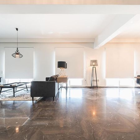 Traveler'S Dream 4 Brdm Renovated Penthouse Apartamento Atenas Exterior foto